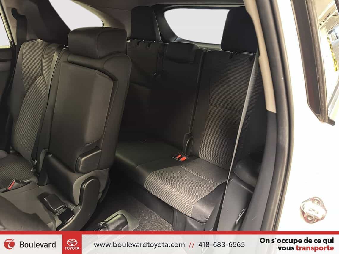 2023 Toyota Highlander Le - Image 24