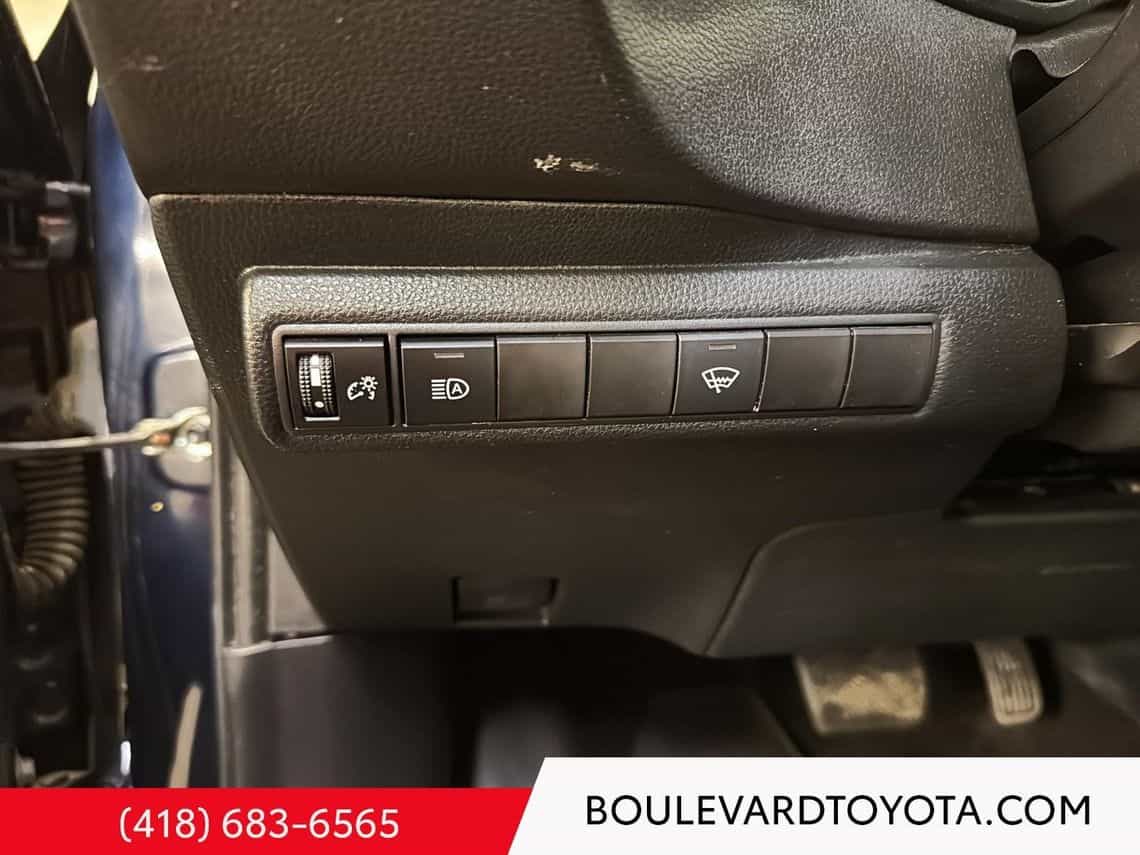 2022 Toyota Corolla Le - Image 13