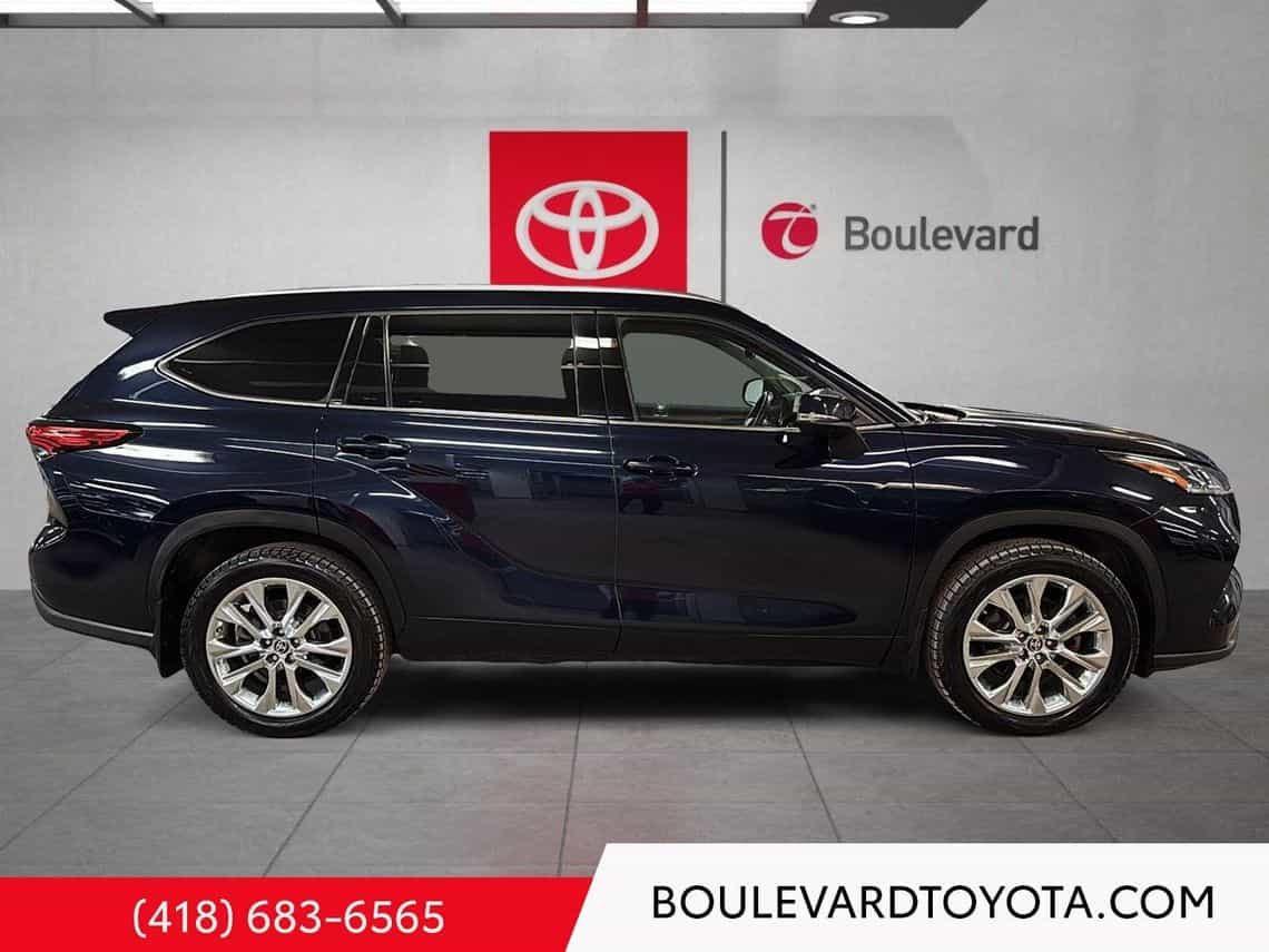 2023 Toyota Highlander Limited - Image 3