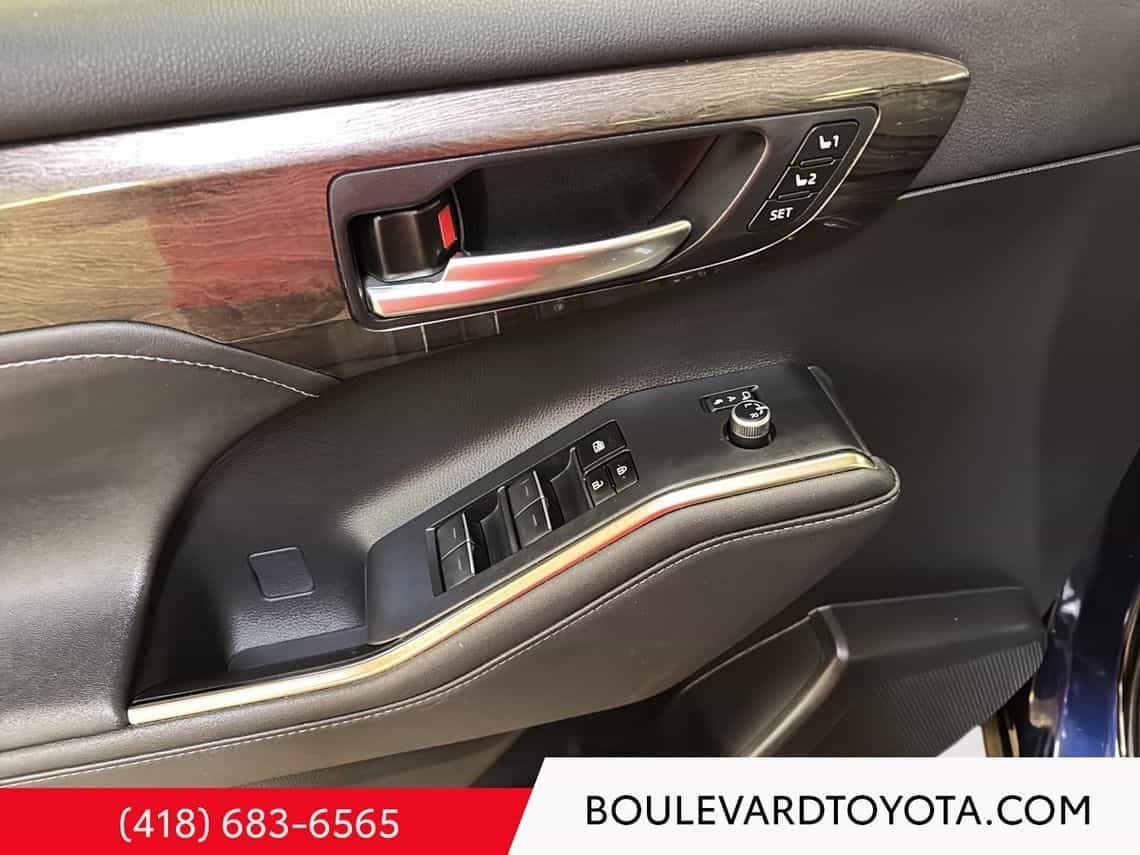 2023 Toyota Highlander Limited - Image 9
