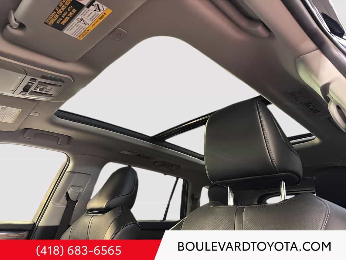 2023 Toyota Highlander Limited - Image 13