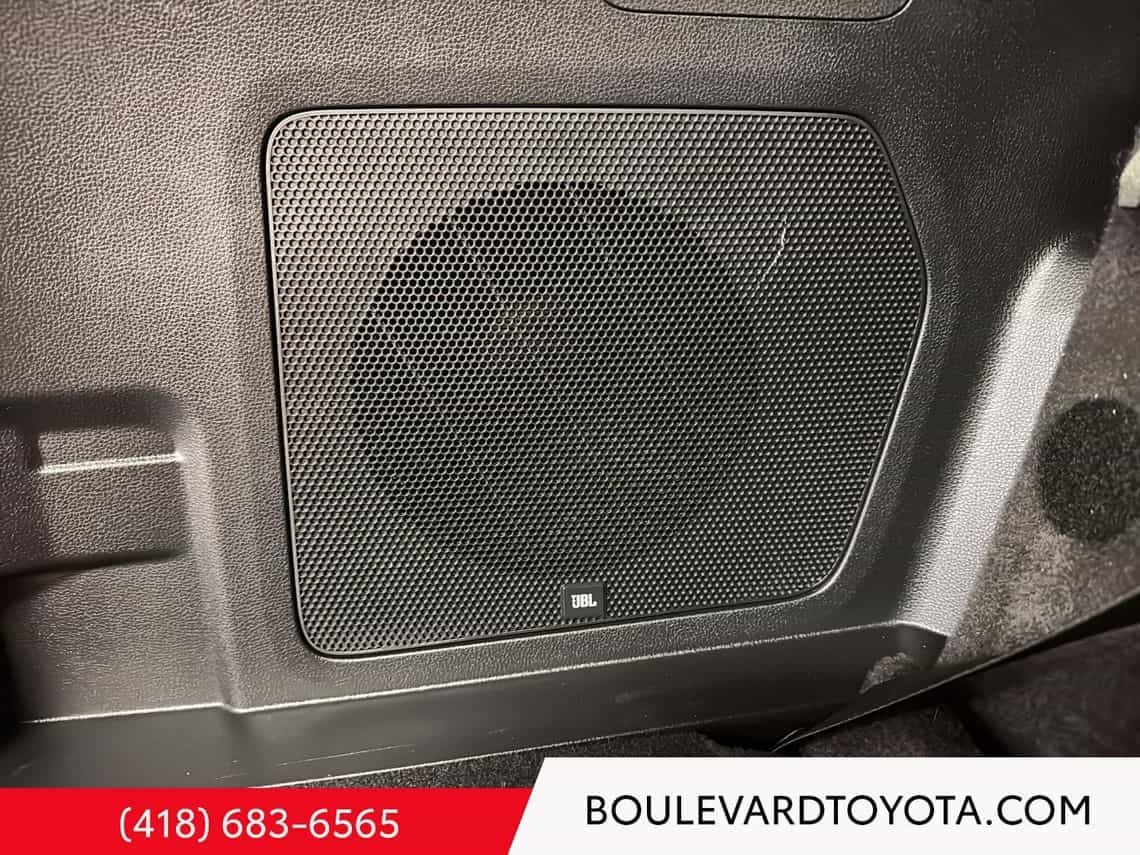 2023 Toyota Highlander Limited - Image 15