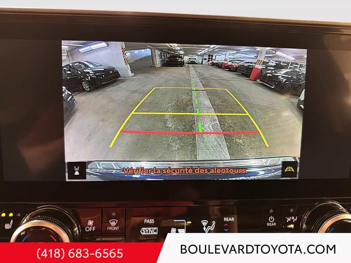 2023 Toyota Highlander Limited - Image 22