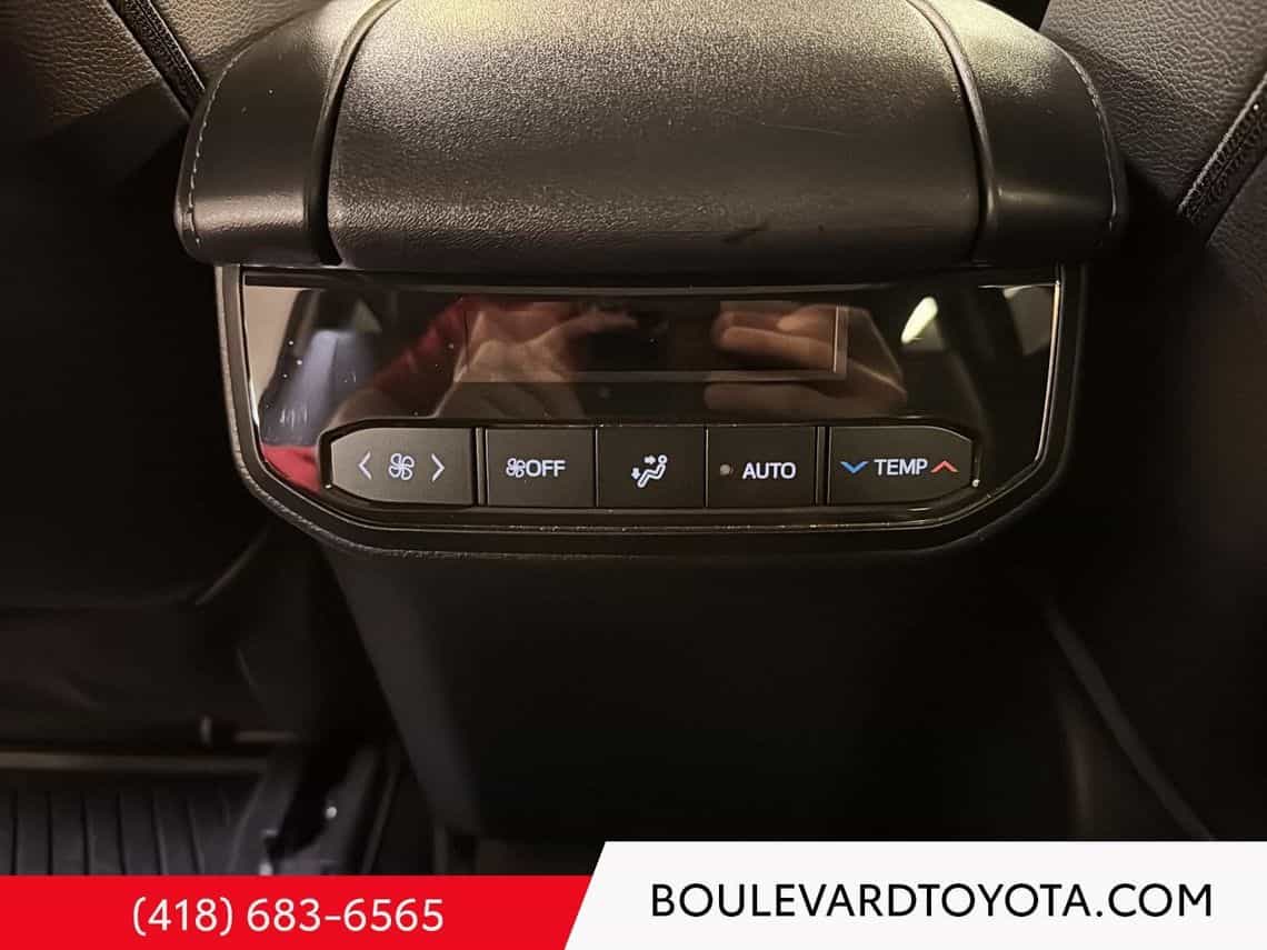 2023 Toyota Highlander Limited - Image 25