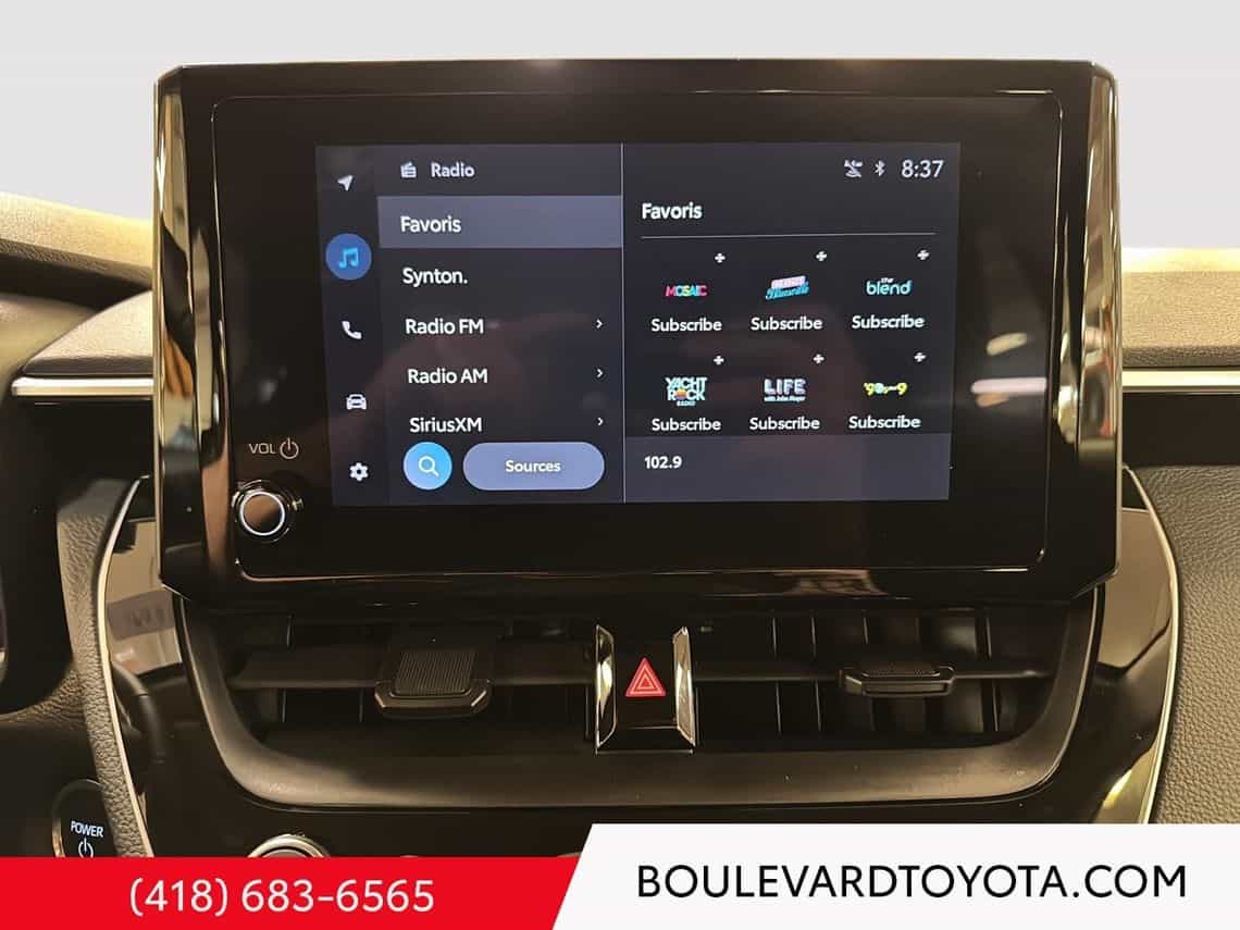 2025 Toyota Corolla LE Hybride - Image 14