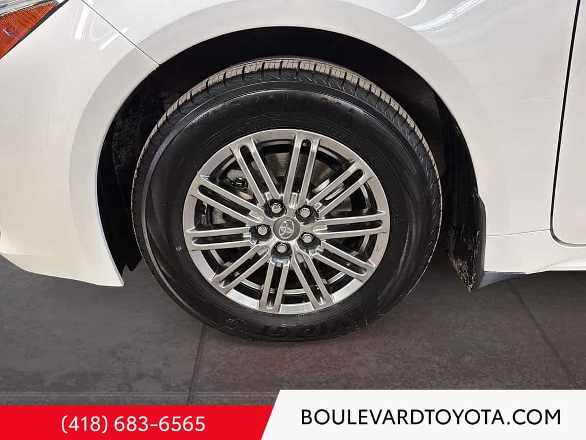 2024 Toyota Corolla Base - Image 15