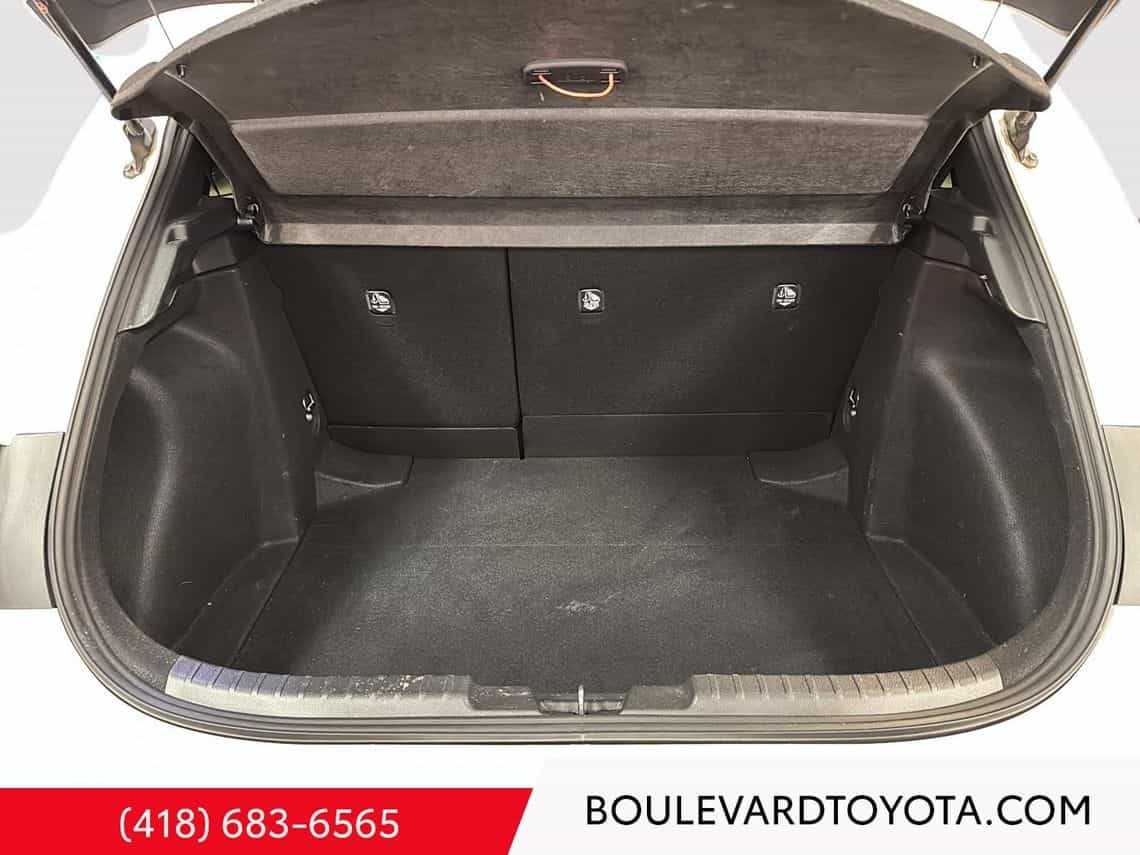 2024 Toyota Corolla Base - Image 16