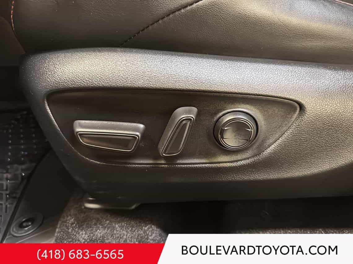 Image 4 Toyota Rav4 Prime Xse 2023