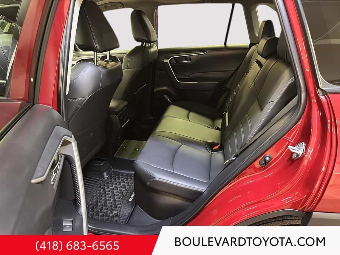 2024 Toyota Rav4 XLE Hybride - Image 8