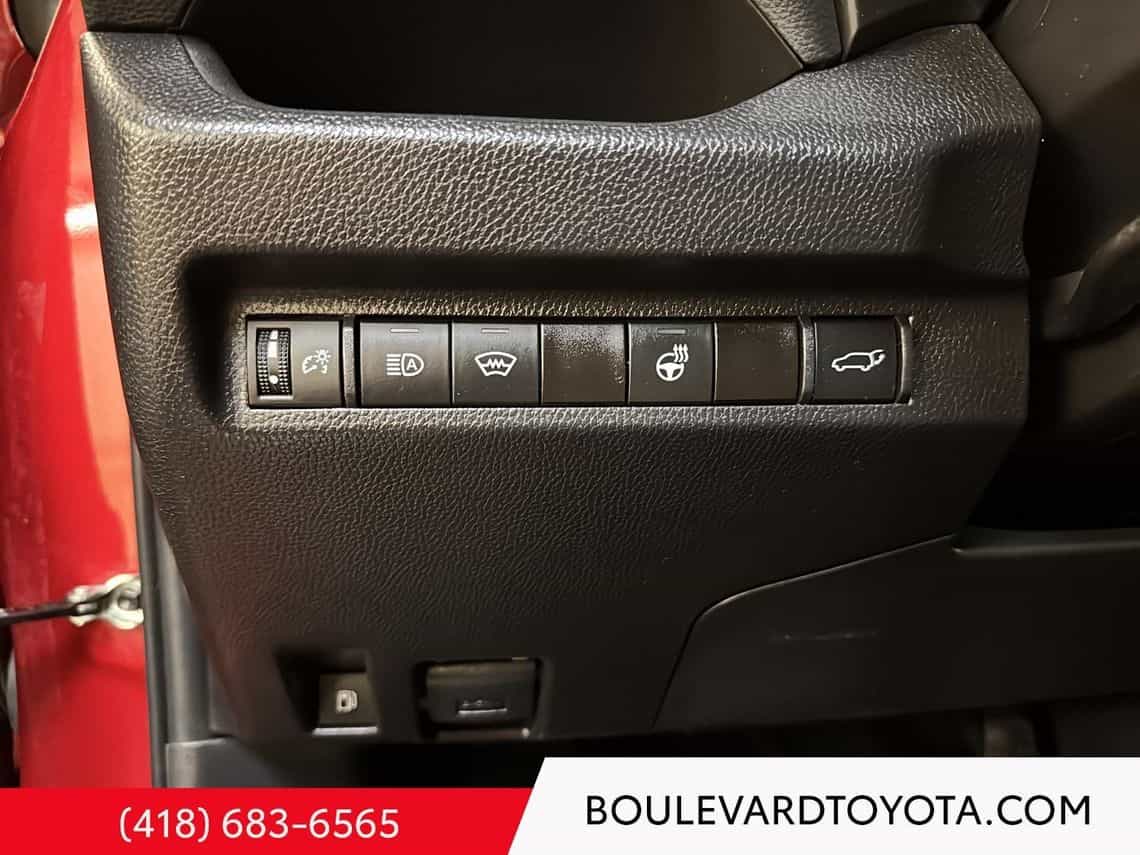 2024 Toyota Rav4 XLE Hybride - Image 22