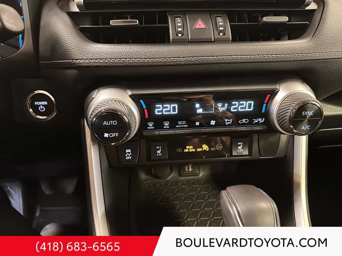 2024 Toyota Rav4 XLE Hybride - Image 24