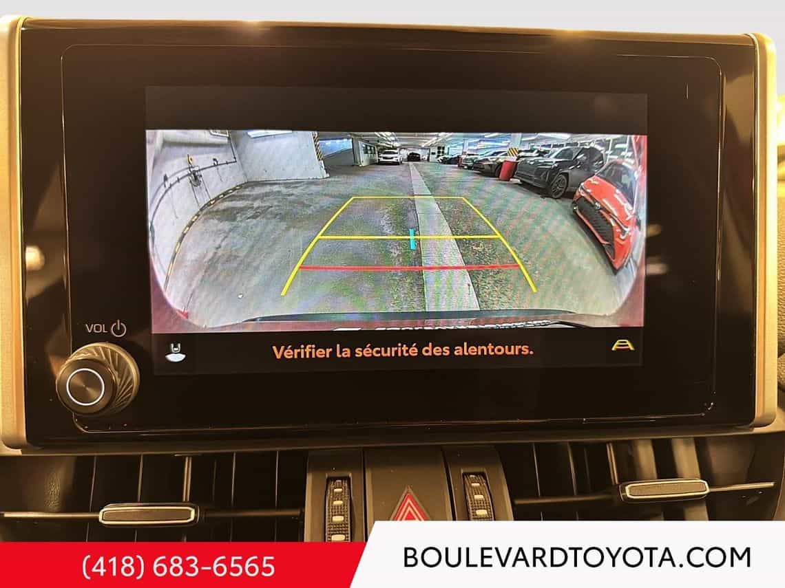 2024 Toyota Rav4 XLE Hybride - Image 25