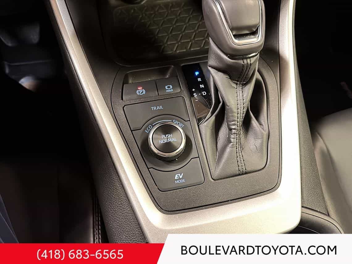2024 Toyota Rav4 XLE Hybride - Image 26
