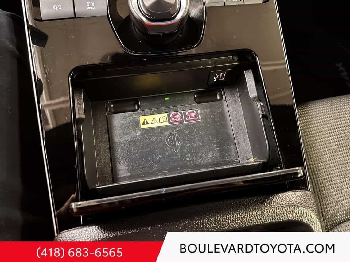 2023 Toyota BZ4X Xle - Image 5