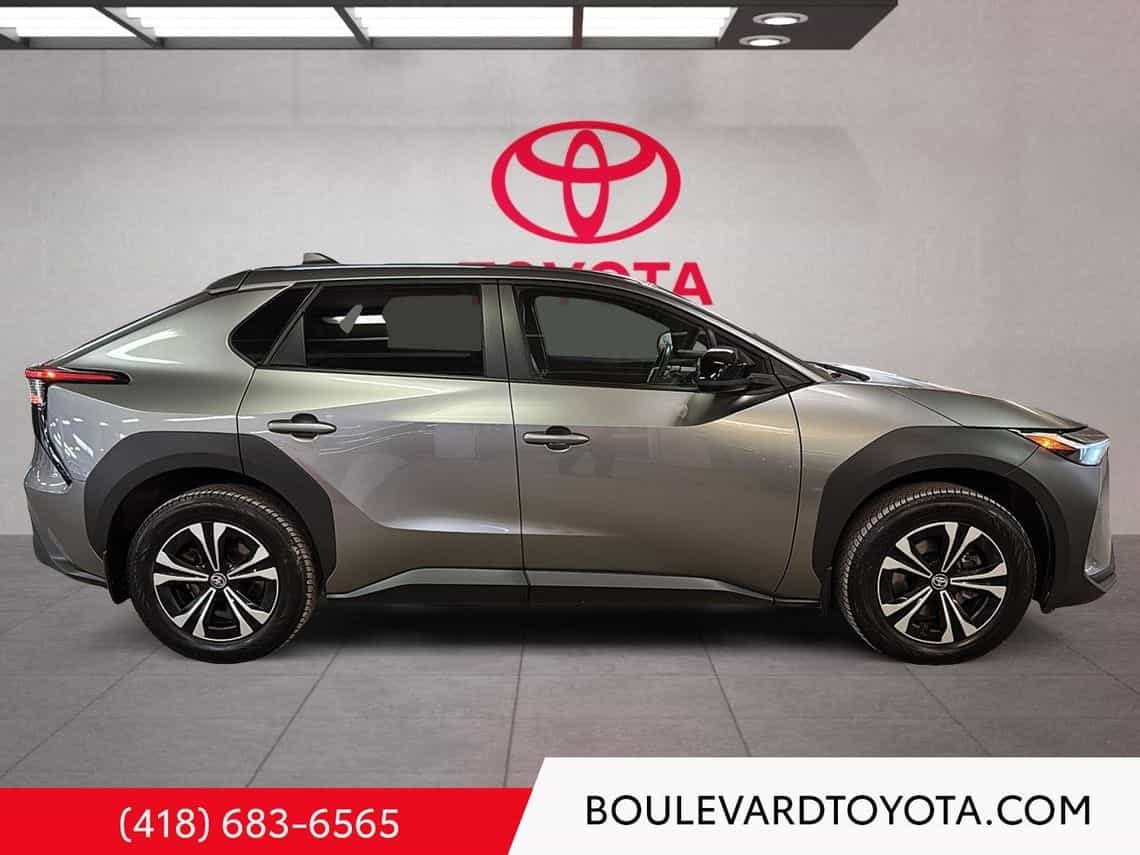 2023 Toyota BZ4X Xle - Image 8