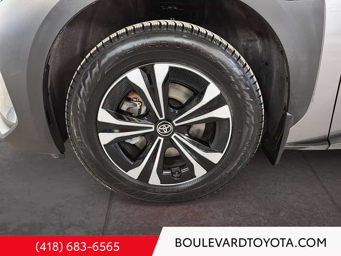 2023 Toyota BZ4X Xle - Image 17