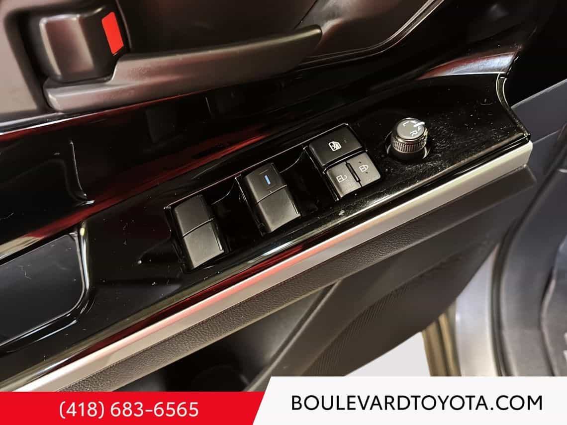 2023 Toyota BZ4X Xle - Image 19