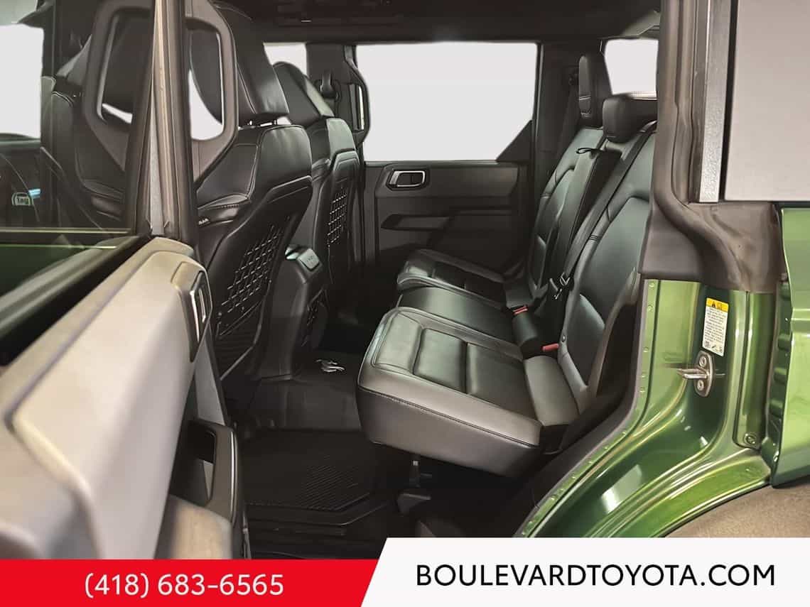 2024 Ford Bronco Black Diamond - Image 15