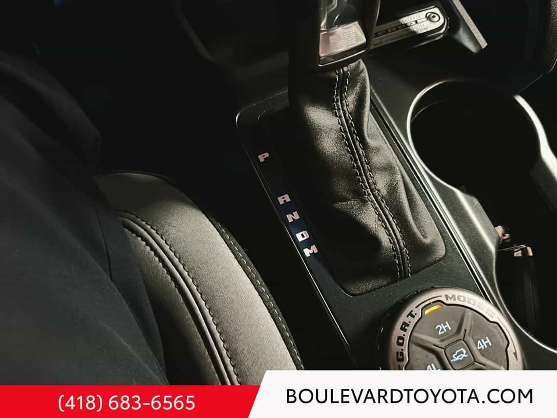 2024 Ford Bronco Black Diamond - Image 32