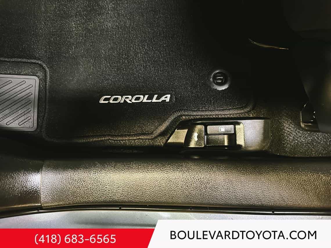 2022 Toyota Corolla L - Image 13