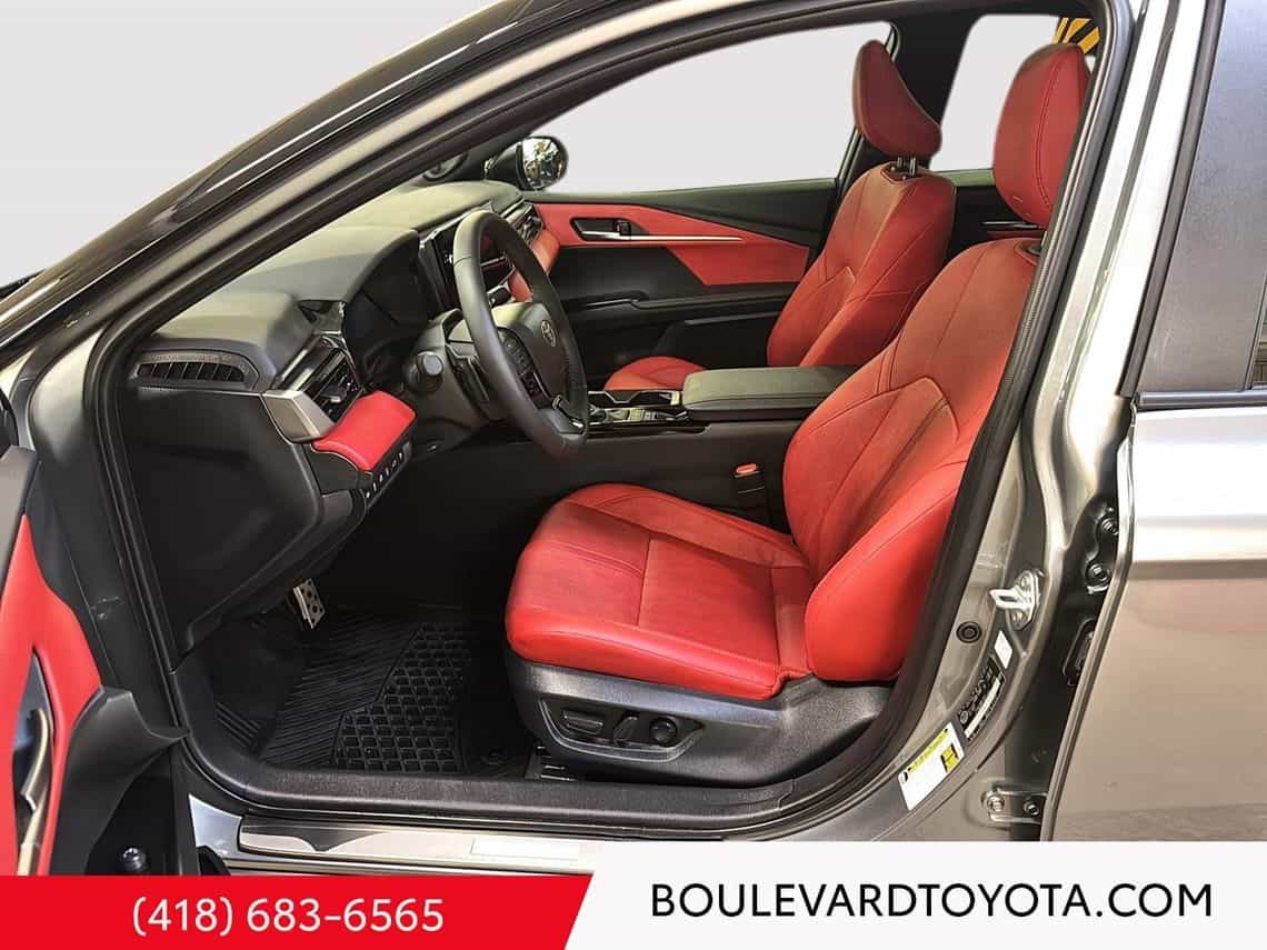 2025 Toyota Camry Xse Hybride - Image 21