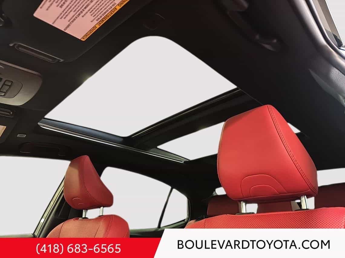 2025 Toyota Camry Xse Hybride - Image 25