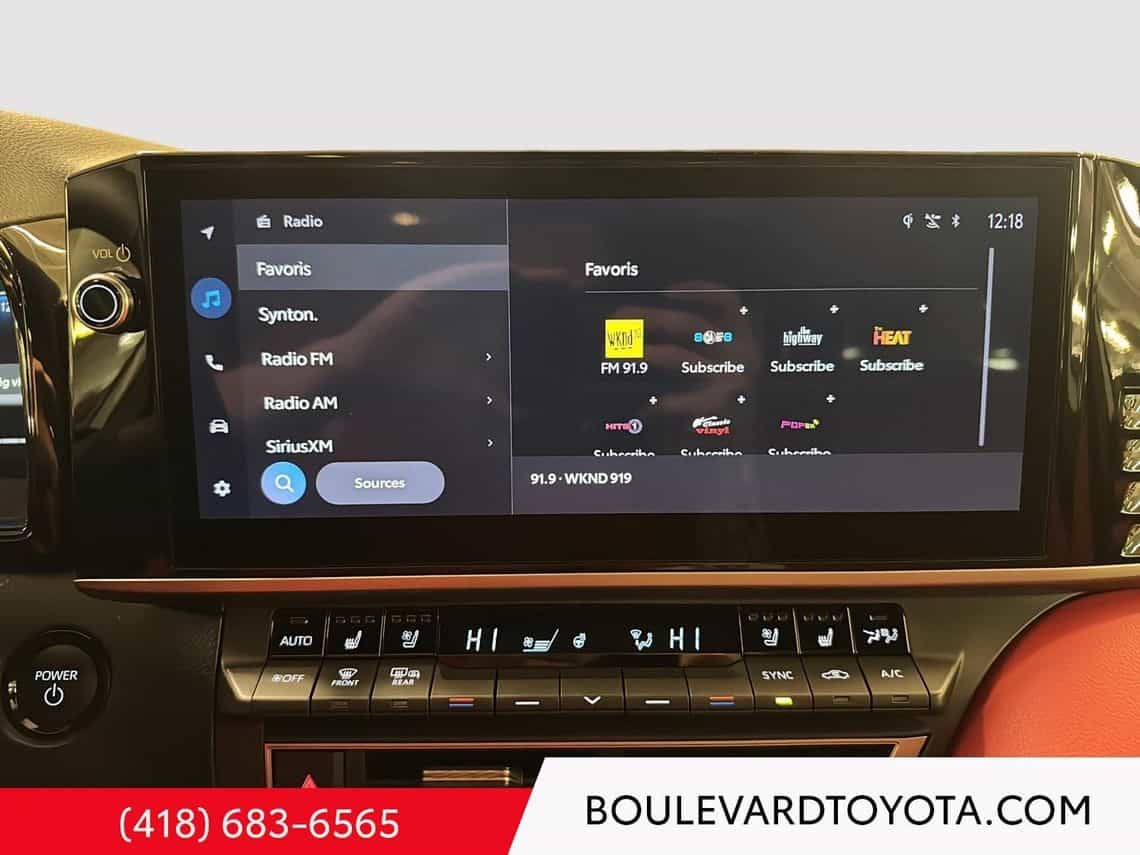 2025 Toyota Camry Xse Hybride - Image 30