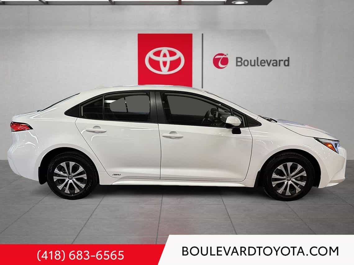 Image 3 Toyota Corolla LE Hybride 2025