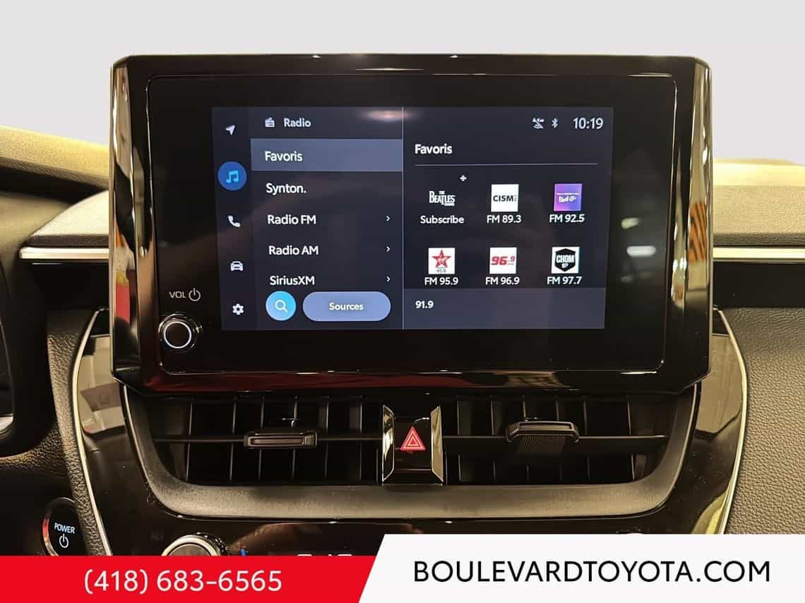 2025 Toyota Corolla LE Hybride - Image 14