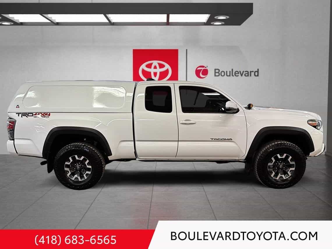 2023 Toyota Tacoma TRD Offroad - Image 3