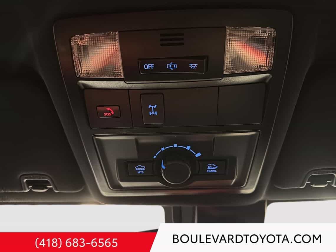 2023 Toyota Tacoma TRD Offroad - Image 17