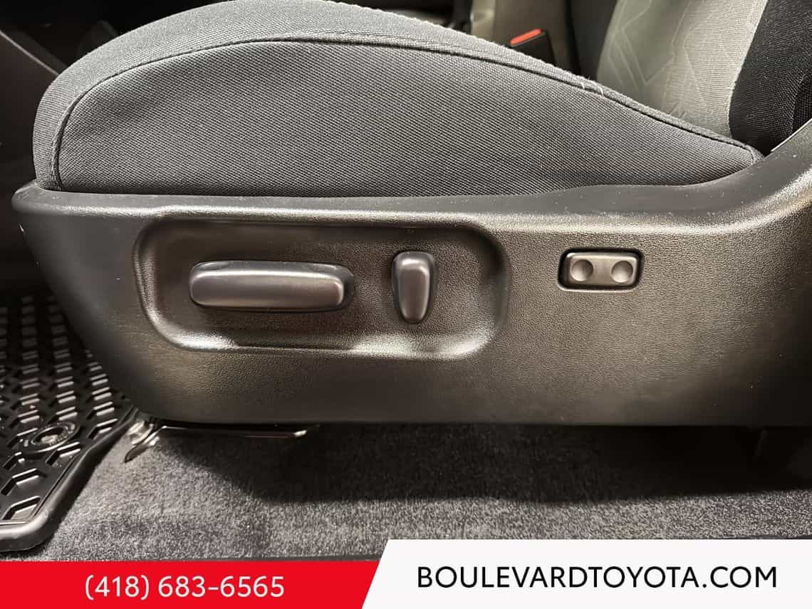 2023 Toyota Tacoma TRD Offroad - Image 30