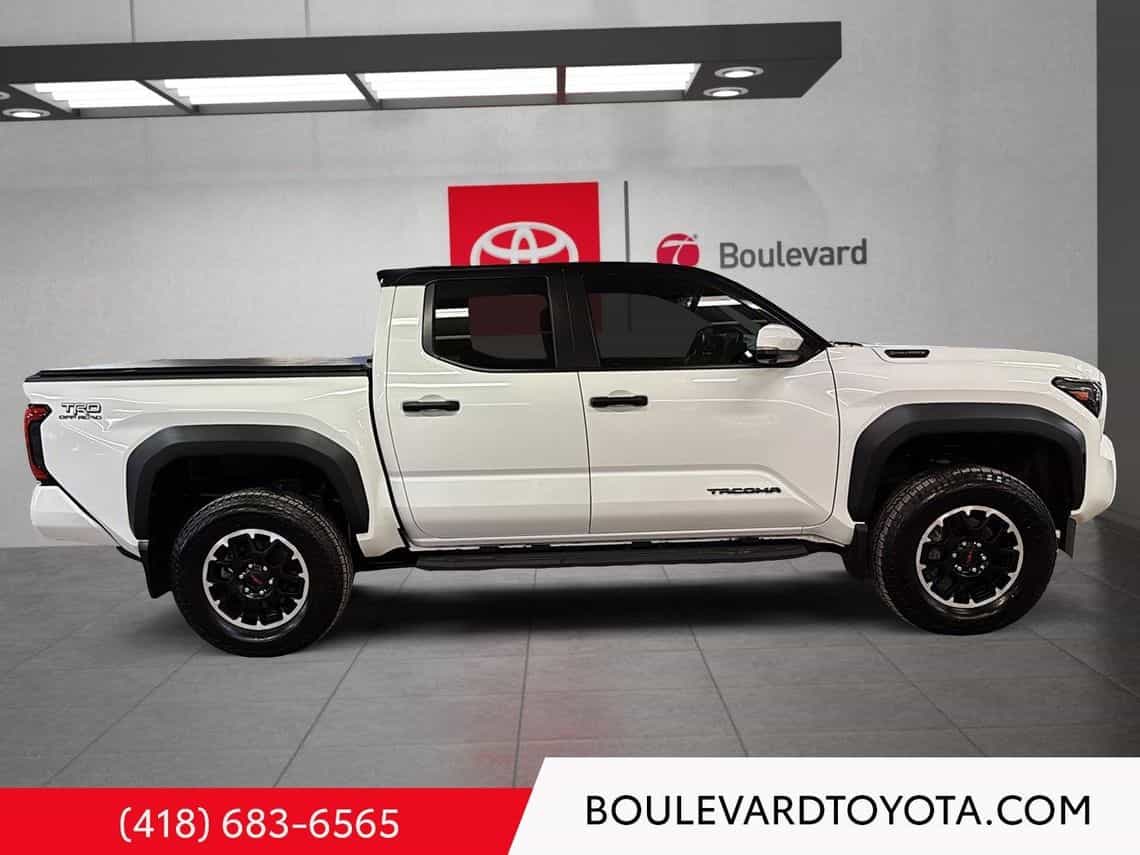 2024 Toyota Tacoma TRD Offroad Hybrid - Image 9