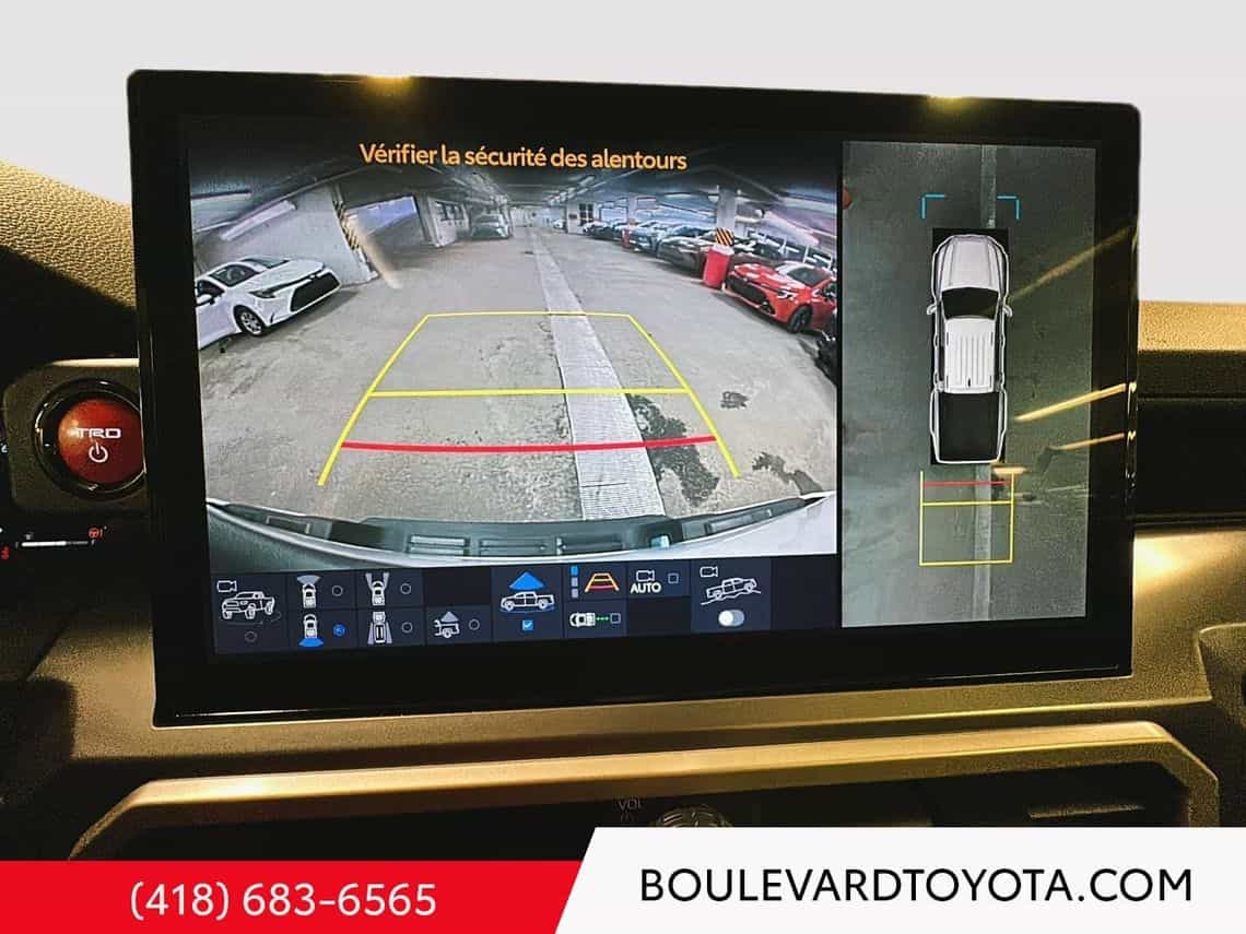 2024 Toyota Tacoma TRD Offroad Hybrid - Image 30