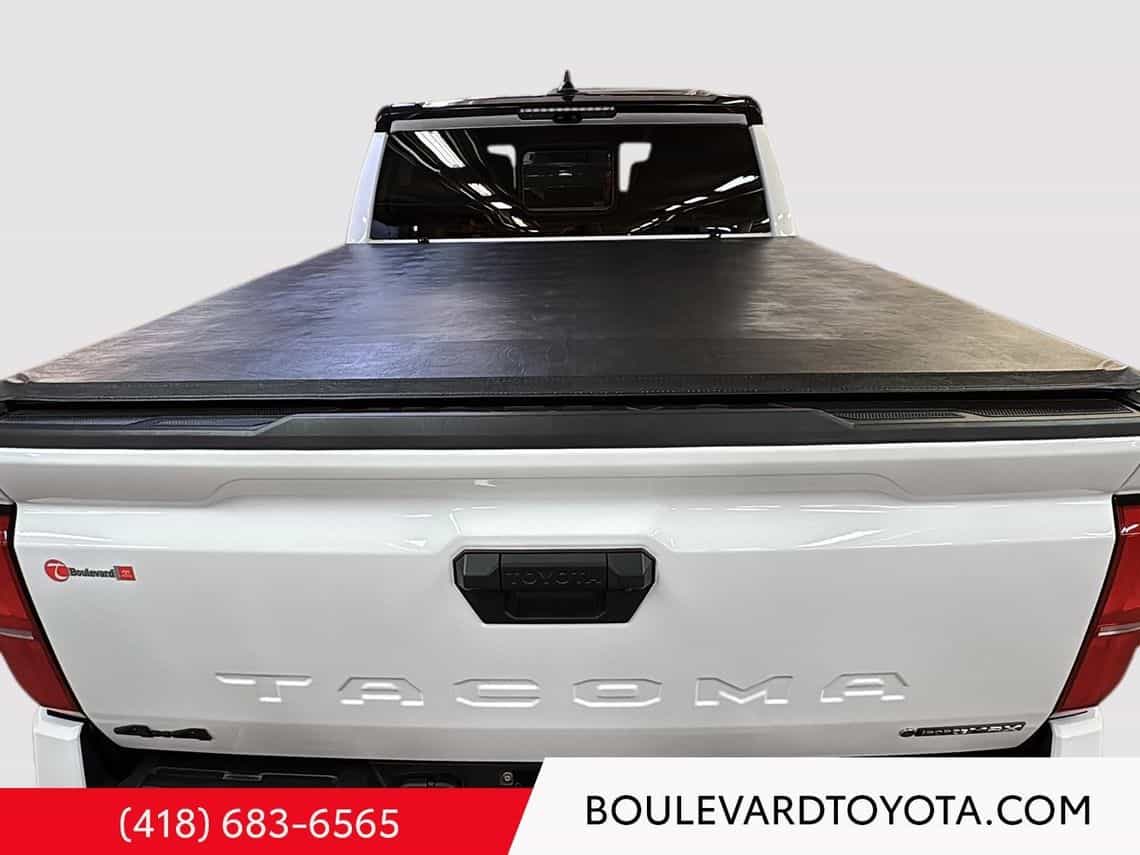 2024 Toyota Tacoma TRD Offroad Hybrid - Image 34