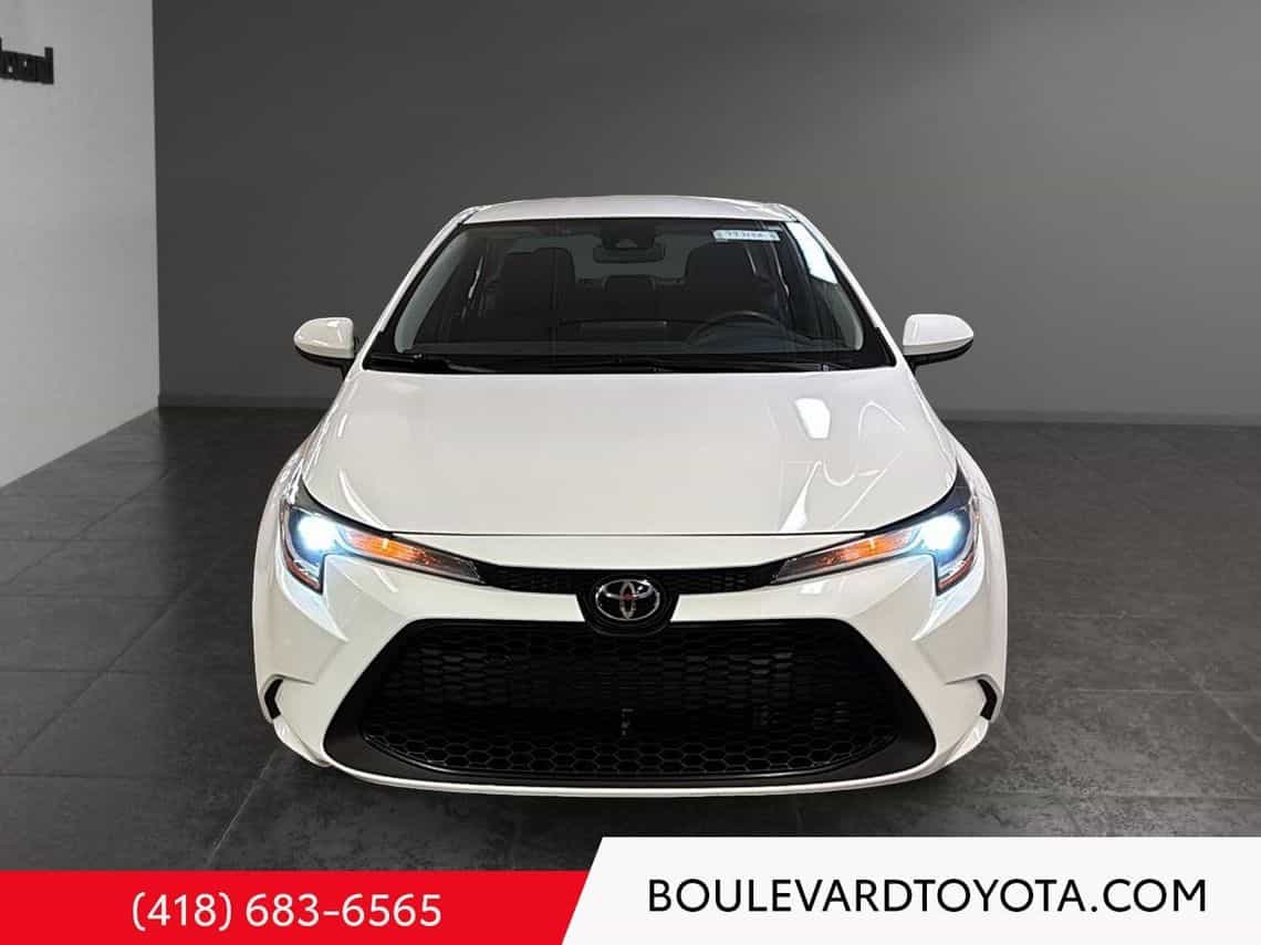 2022 Toyota Corolla Le - Image 2