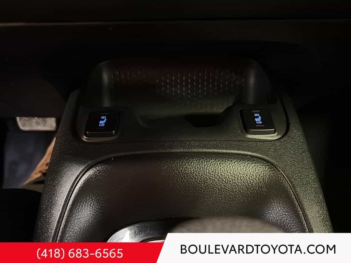 2022 Toyota Corolla Le - Image 19