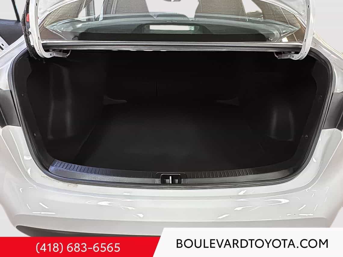 2022 Toyota Corolla Le - Image 27