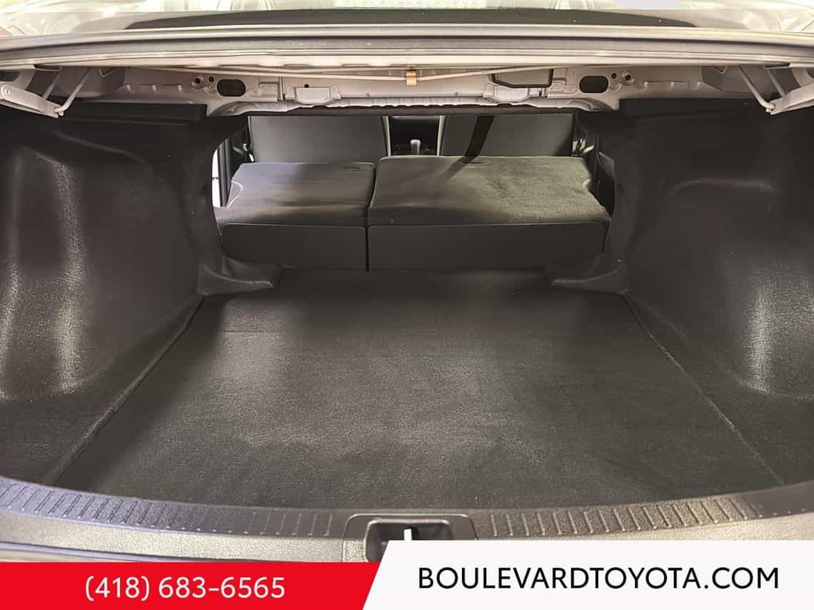 2022 Toyota Corolla Le - Image 28