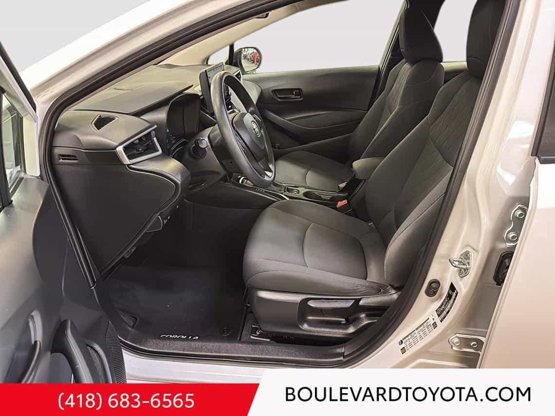 2022 Toyota Corolla Le - Image 29