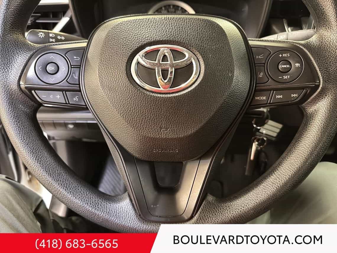 2022 Toyota Corolla Le - Image 30