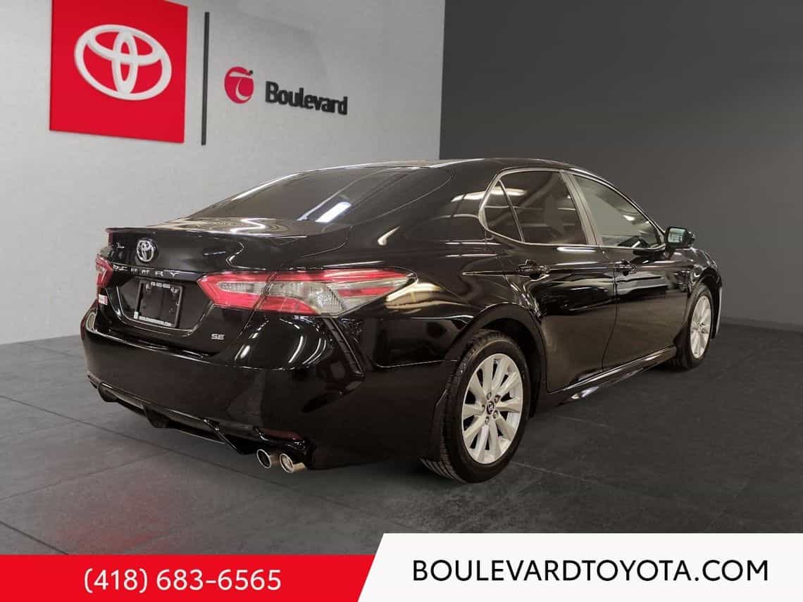 2019 Toyota Camry Se - Image 4