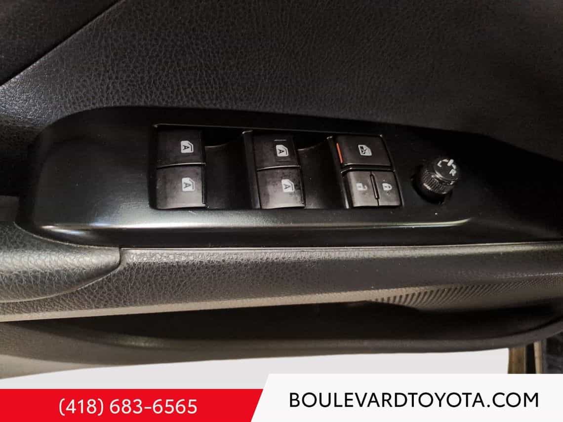 2019 Toyota Camry Se - Image 9