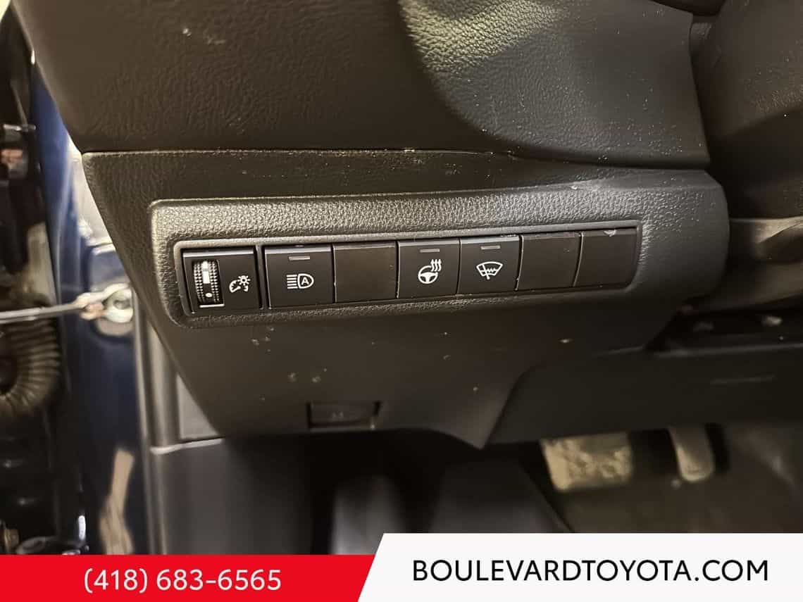 2020 Toyota Corolla Le - Image 31