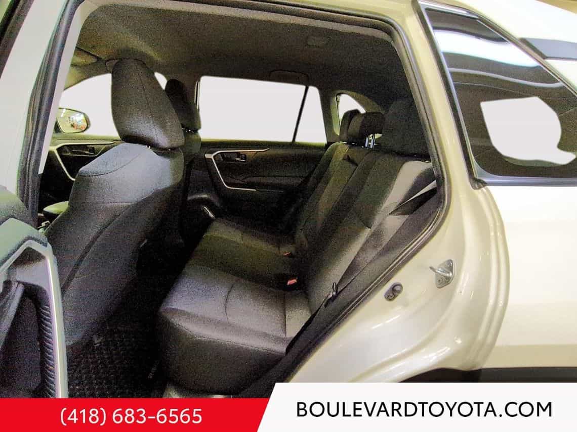 Image 20 Toyota Rav4 Le 2024