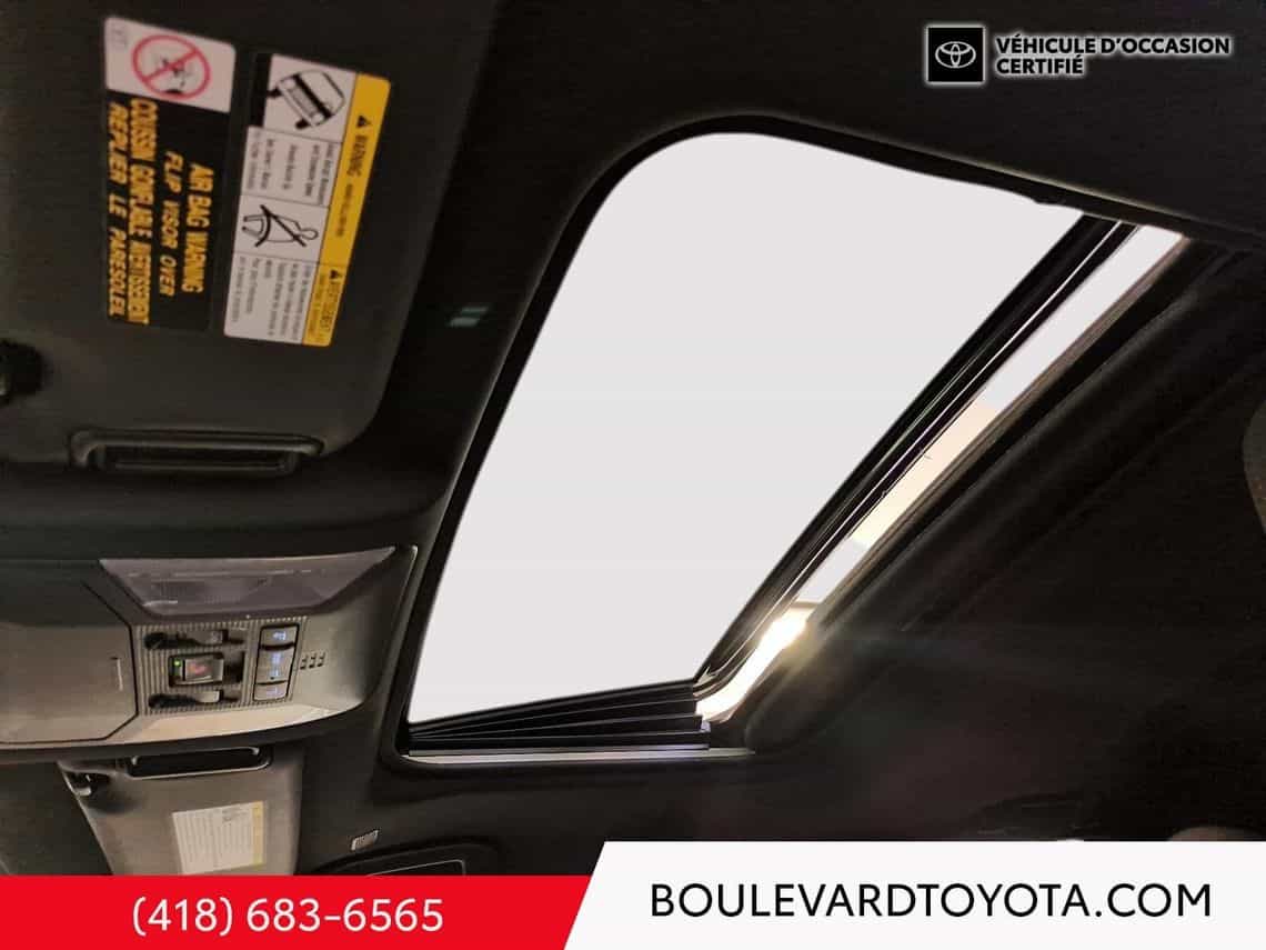 2023 Toyota Rav4 Prime Se - Image 13