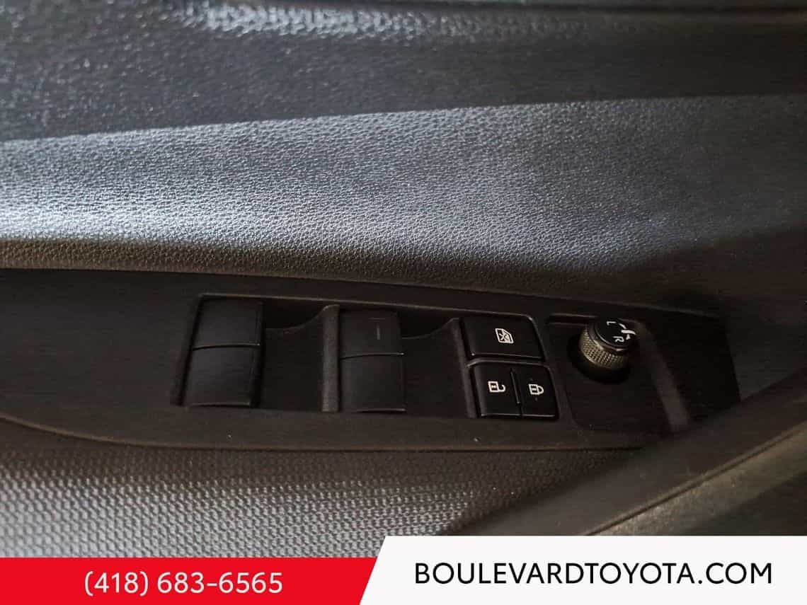 2021 Toyota Corolla Le - Image 9