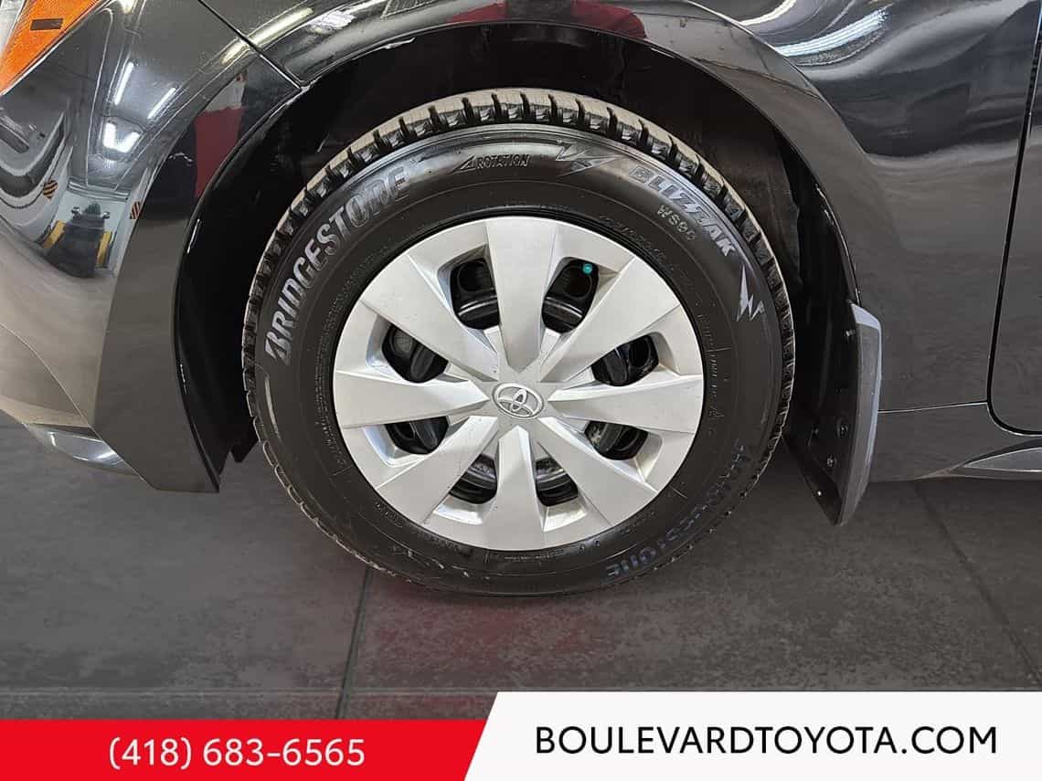 2022 Toyota Corolla L - Image 16