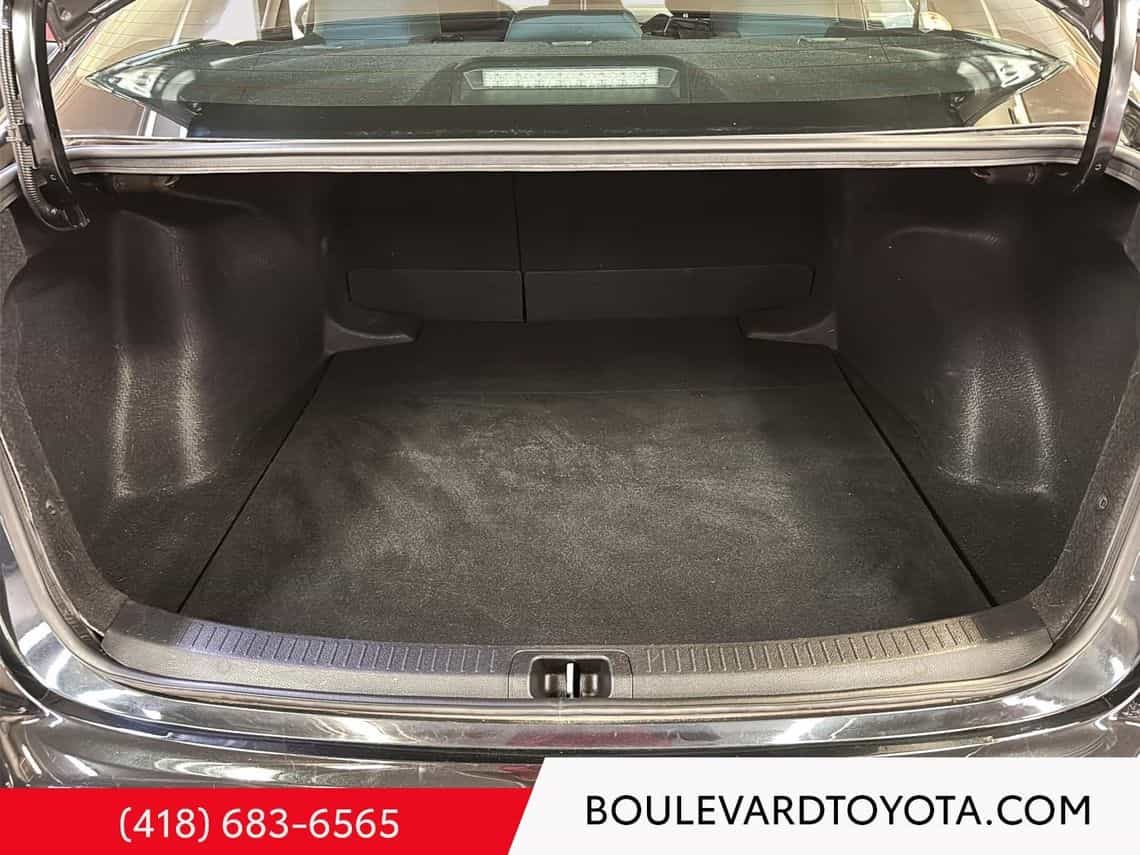 2022 Toyota Corolla L - Image 17