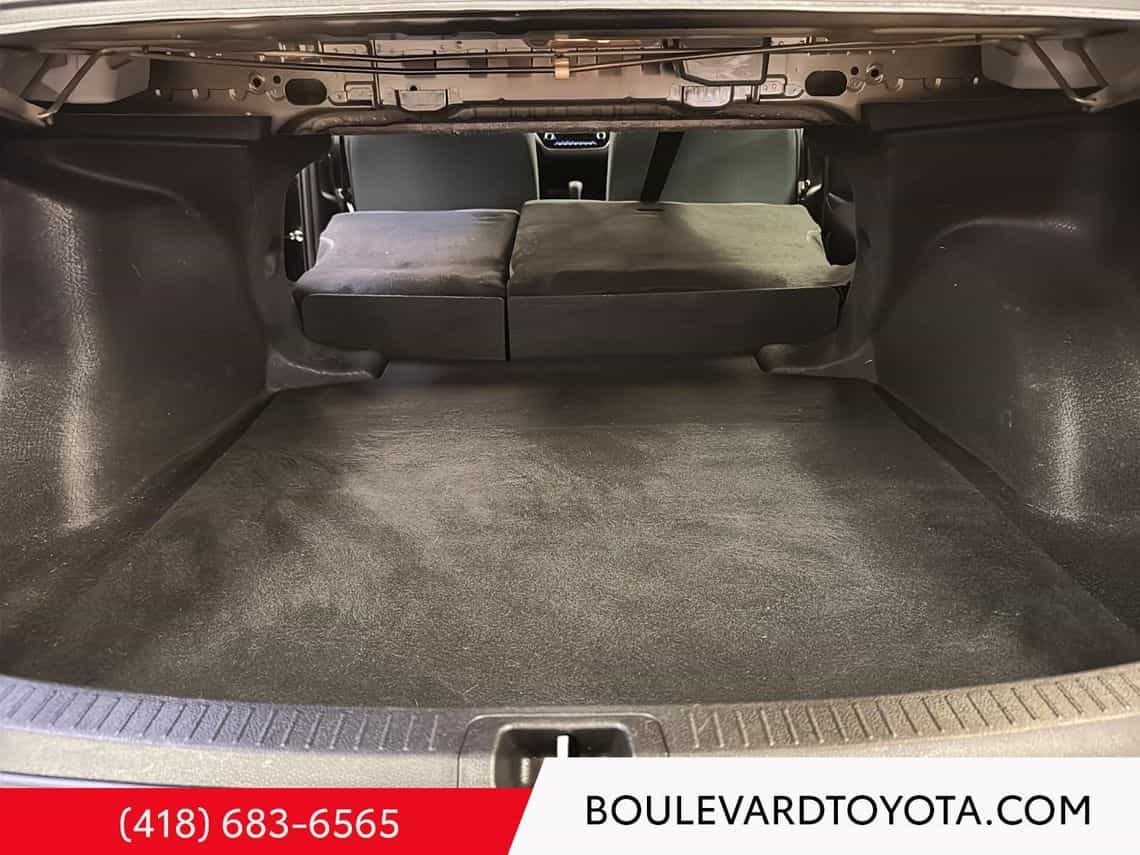 2022 Toyota Corolla L - Image 20